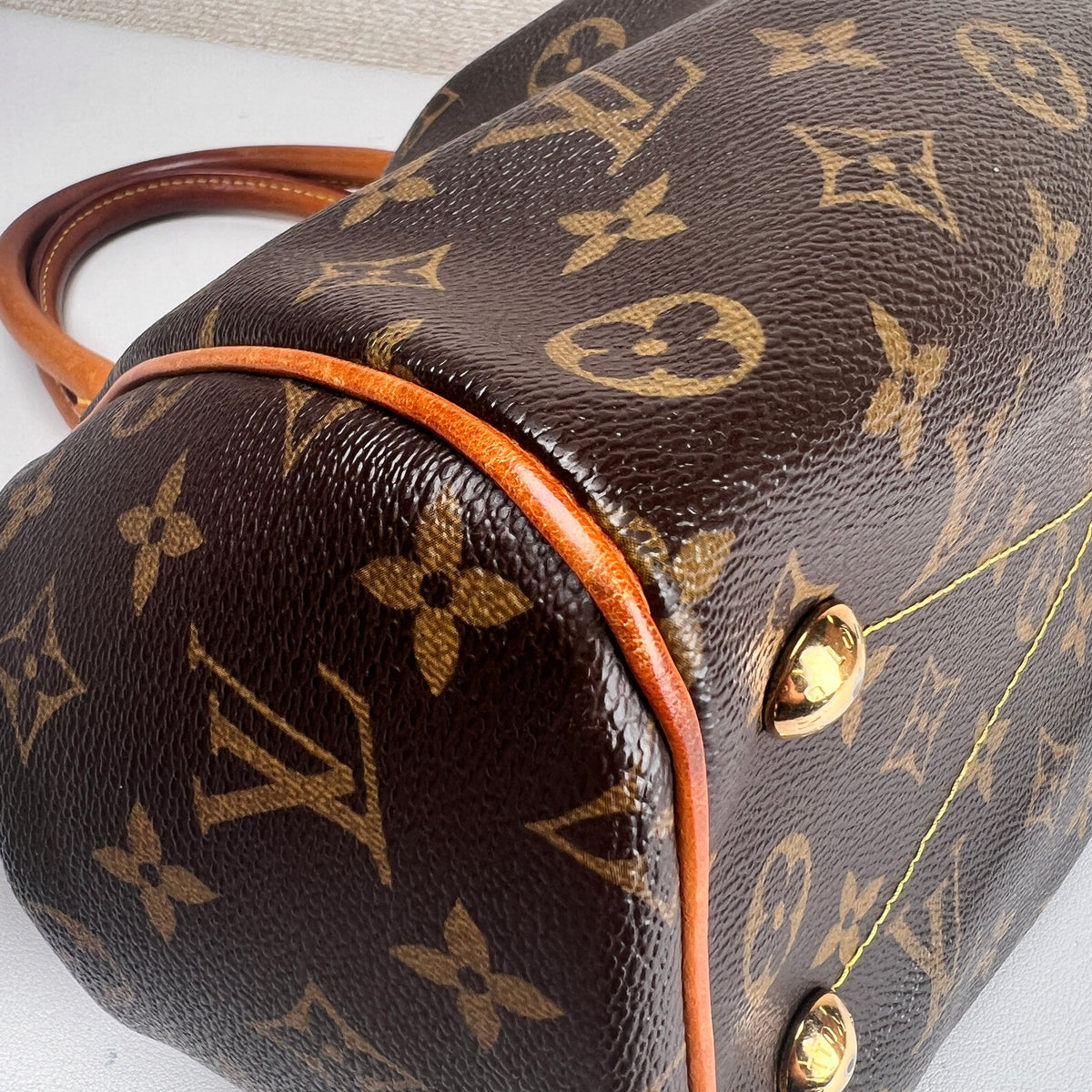 Louis Vuitton Brown Handle Bags A-17809