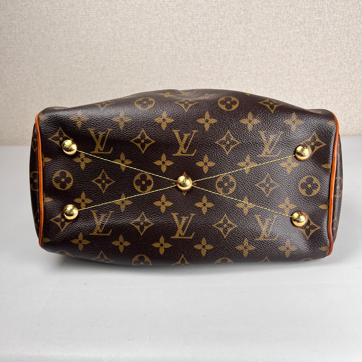 Louis Vuitton Brown Handle Bags A-17809