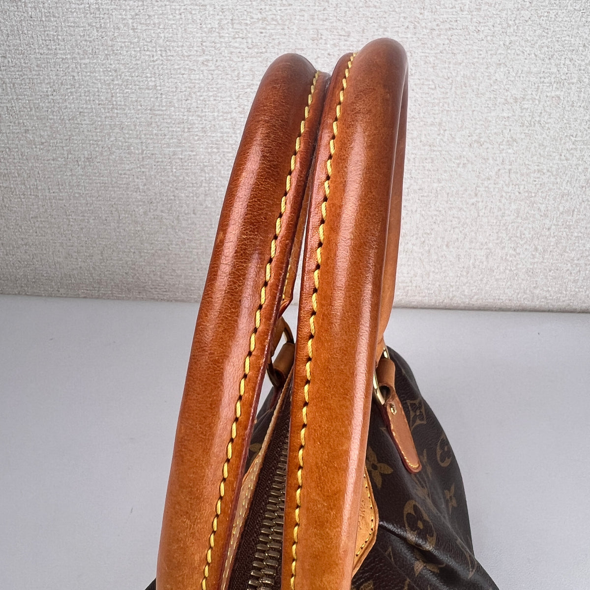 Louis Vuitton Brown Handle Bags A-17809