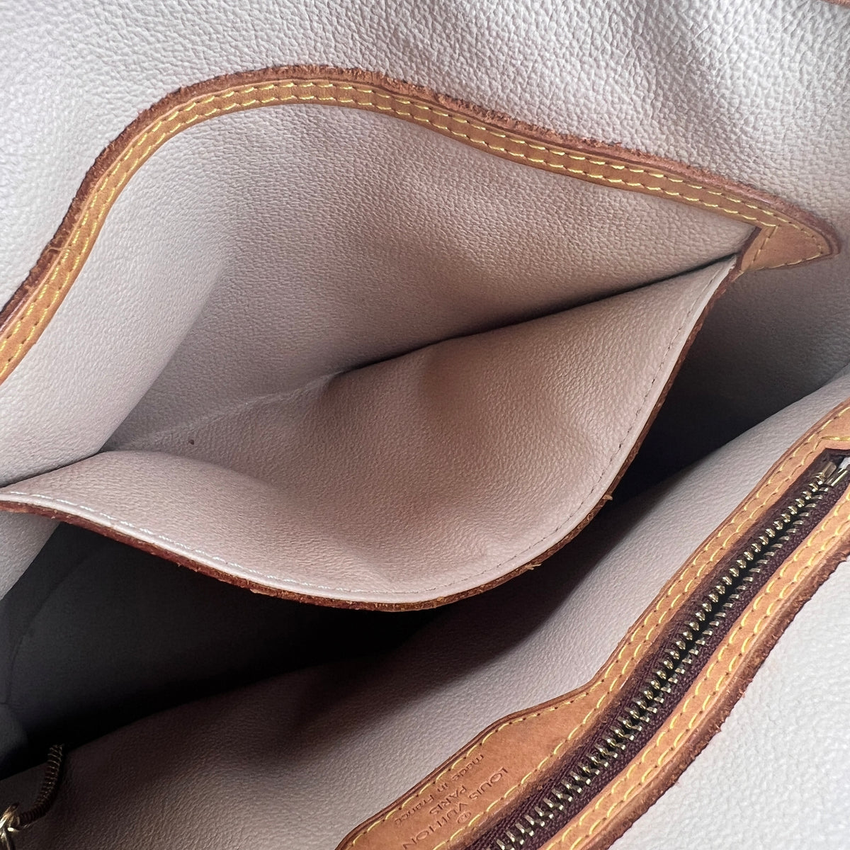 Louis Vuitton Brown Handle Bags A-17812