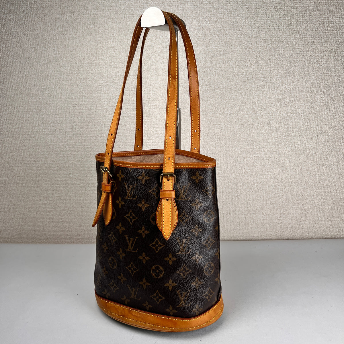 Louis Vuitton Brown Handle Bags A-17812