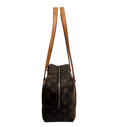 Louis Vuitton Brown Shoulder Bags A-17813
