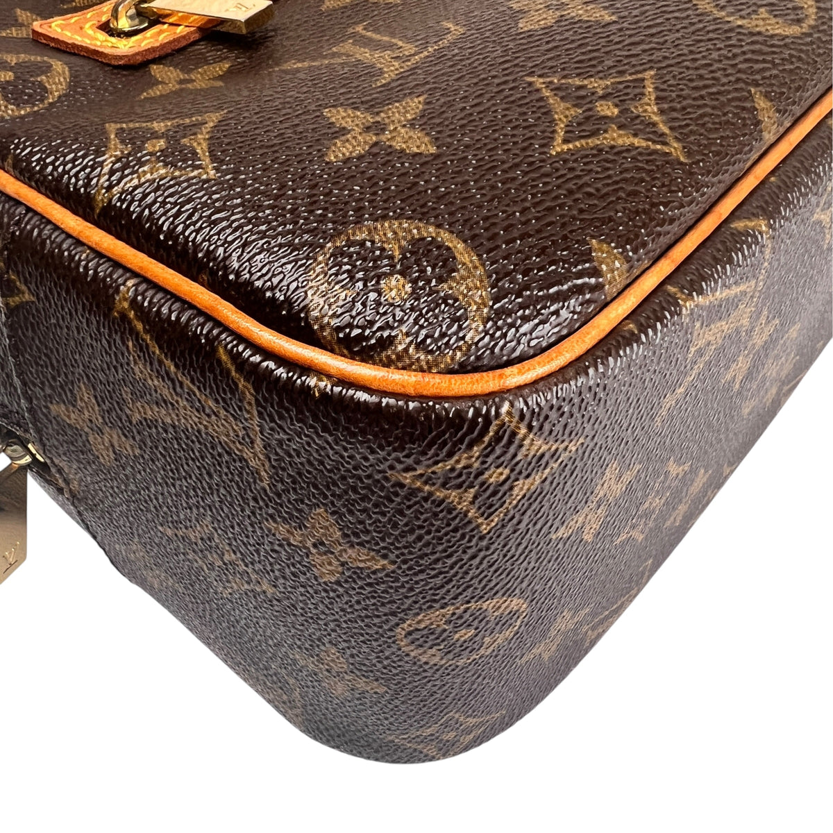 Louis Vuitton Brown Shoulder Bags A-17813