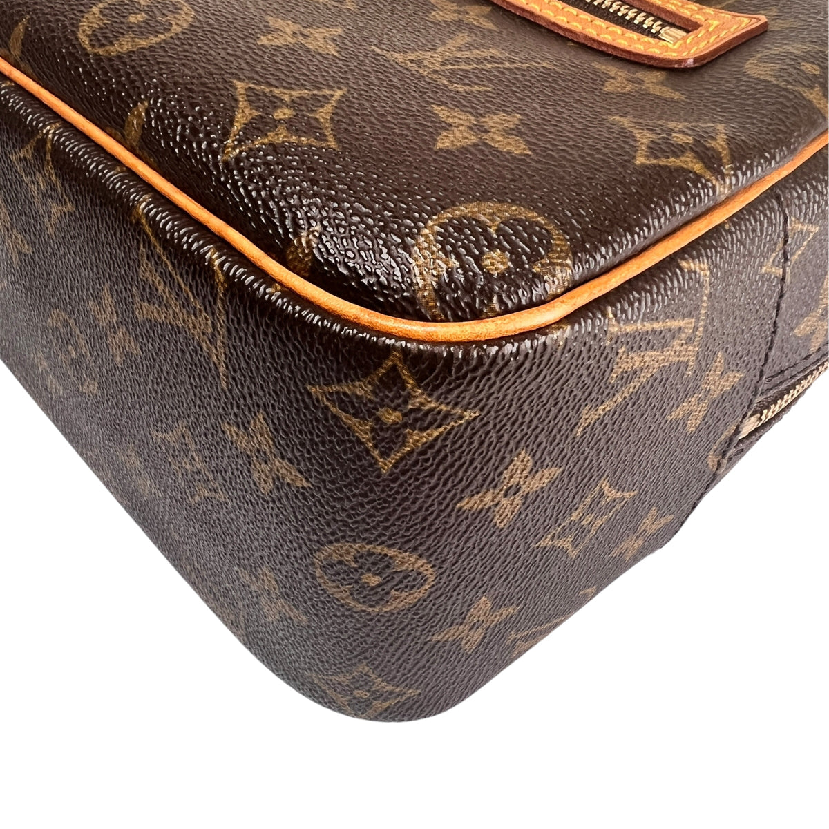 Louis Vuitton Brown Shoulder Bags A-17813