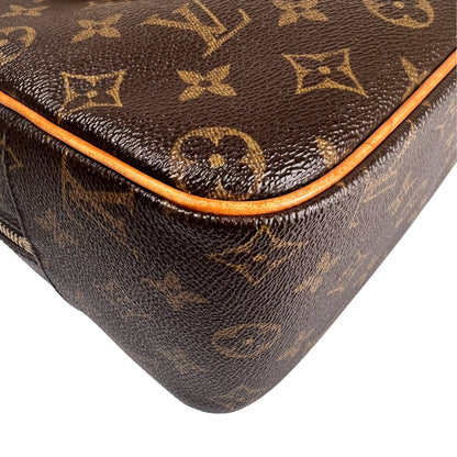 Louis Vuitton Brown Shoulder Bags A-17813