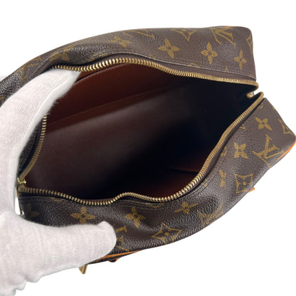 Louis Vuitton Brown Shoulder Bags A-17813