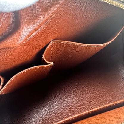 Louis Vuitton Brown Shoulder Bags A-17813