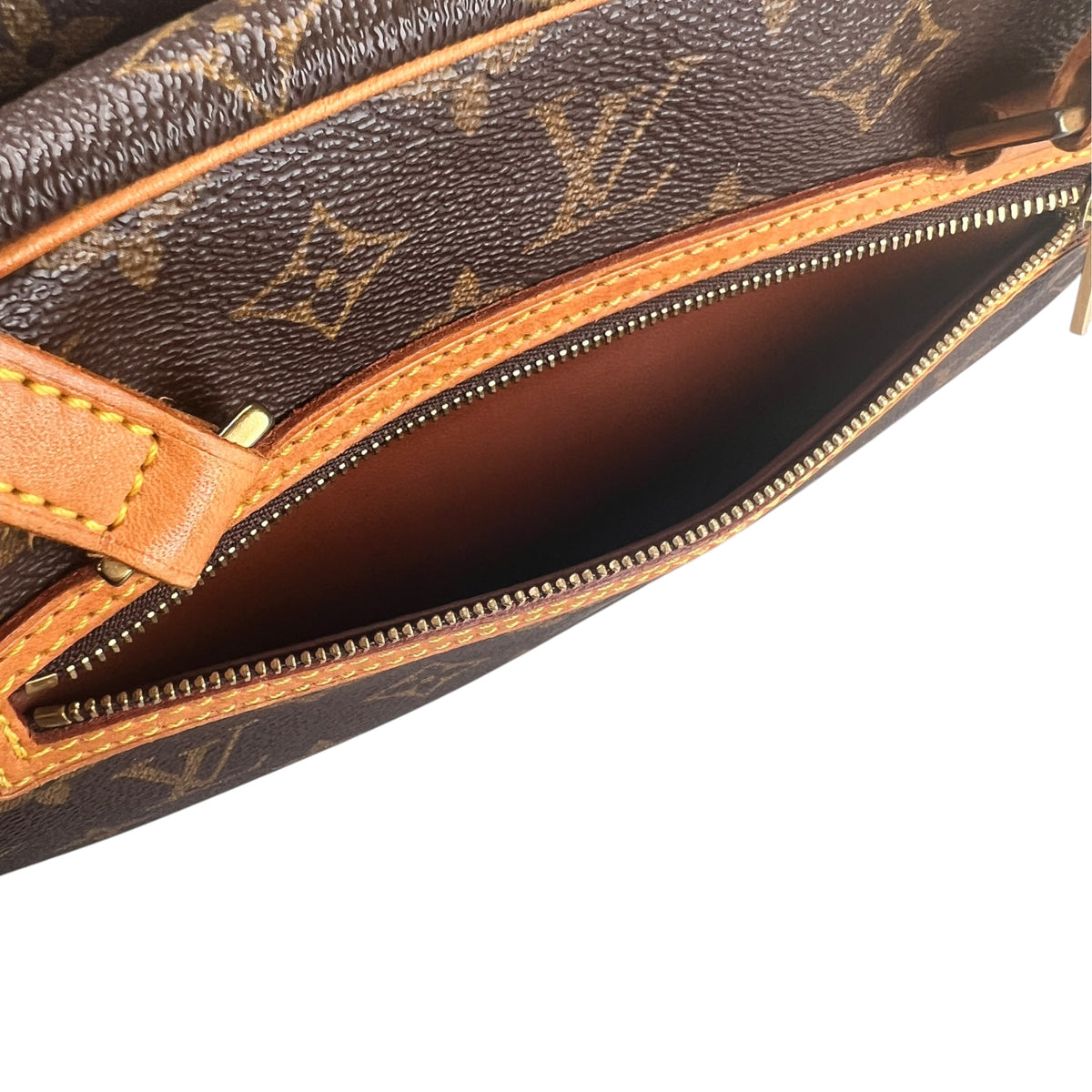 Louis Vuitton Brown Shoulder Bags A-17813