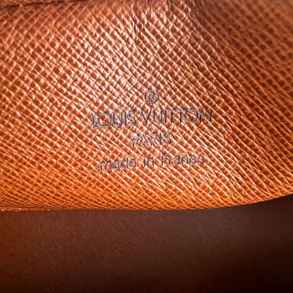 Louis Vuitton Brown Shoulder Bags A-17813