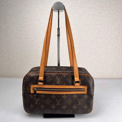 Louis Vuitton Brown Shoulder Bags A-17813