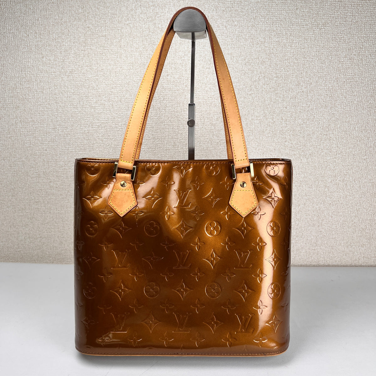 Louis Vuitton Gold Handle Bags A-17814