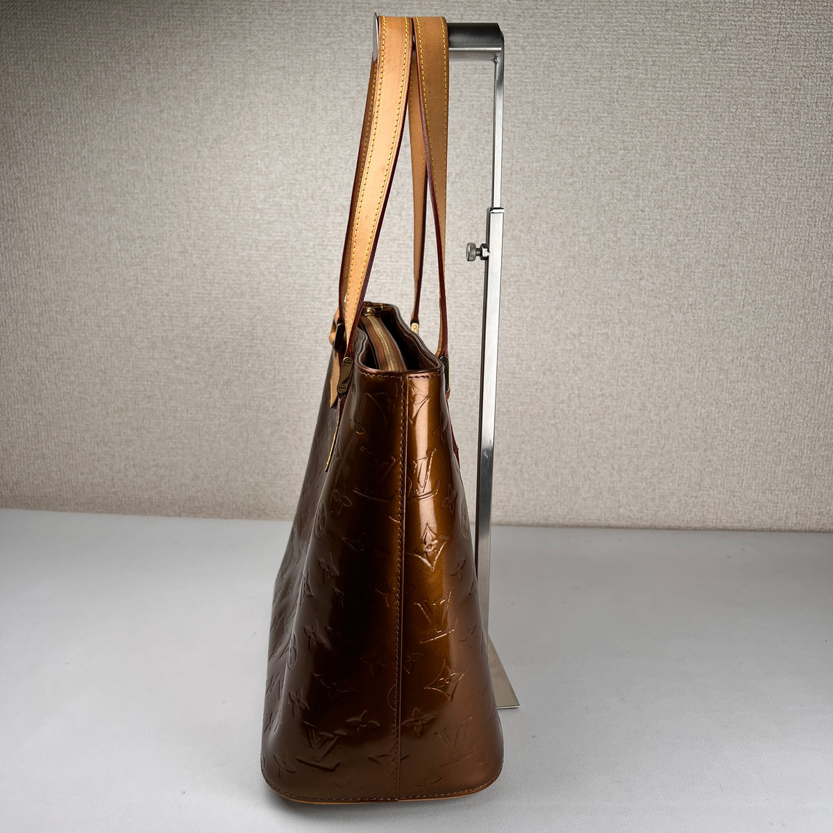 Louis Vuitton Gold Handle Bags A-17814