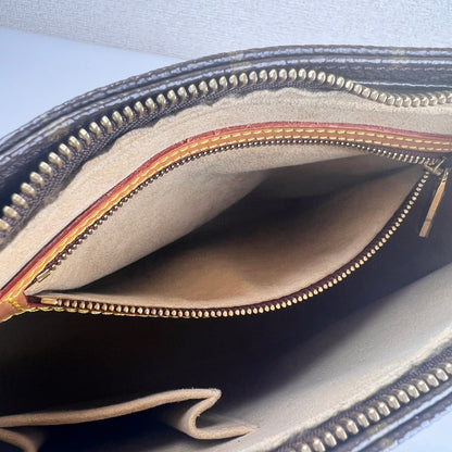 Louis Vuitton Brown Handle Bags A-17815