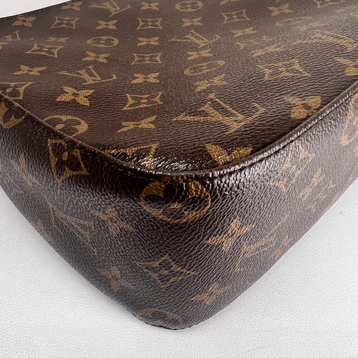 Louis Vuitton Brown Handle Bags A-17815