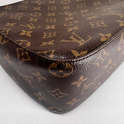 Louis Vuitton Brown Handle Bags A-17815