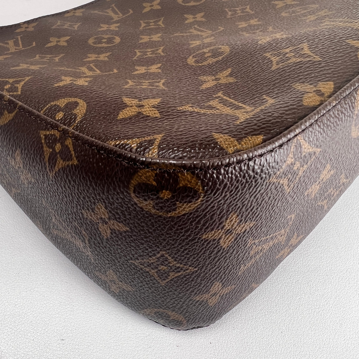 Louis Vuitton Brown Handle Bags A-17815