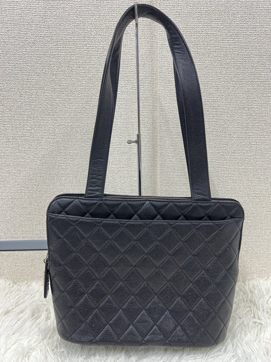 Chanel Black Tote Bags A-17816