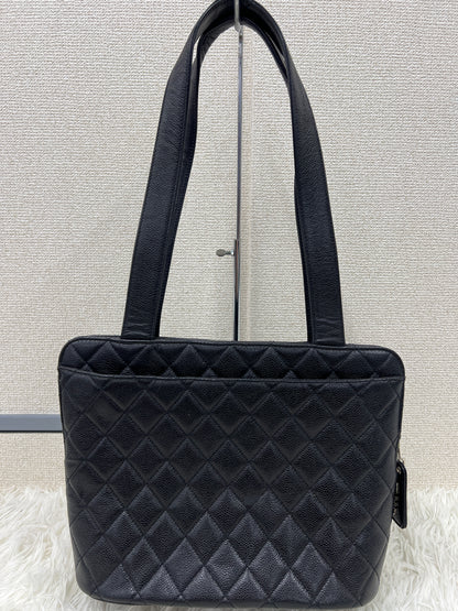 Chanel Black Tote Bags A-17816