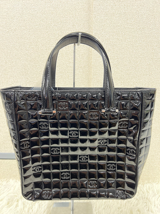 Chanel Black Tote Bags A-17817