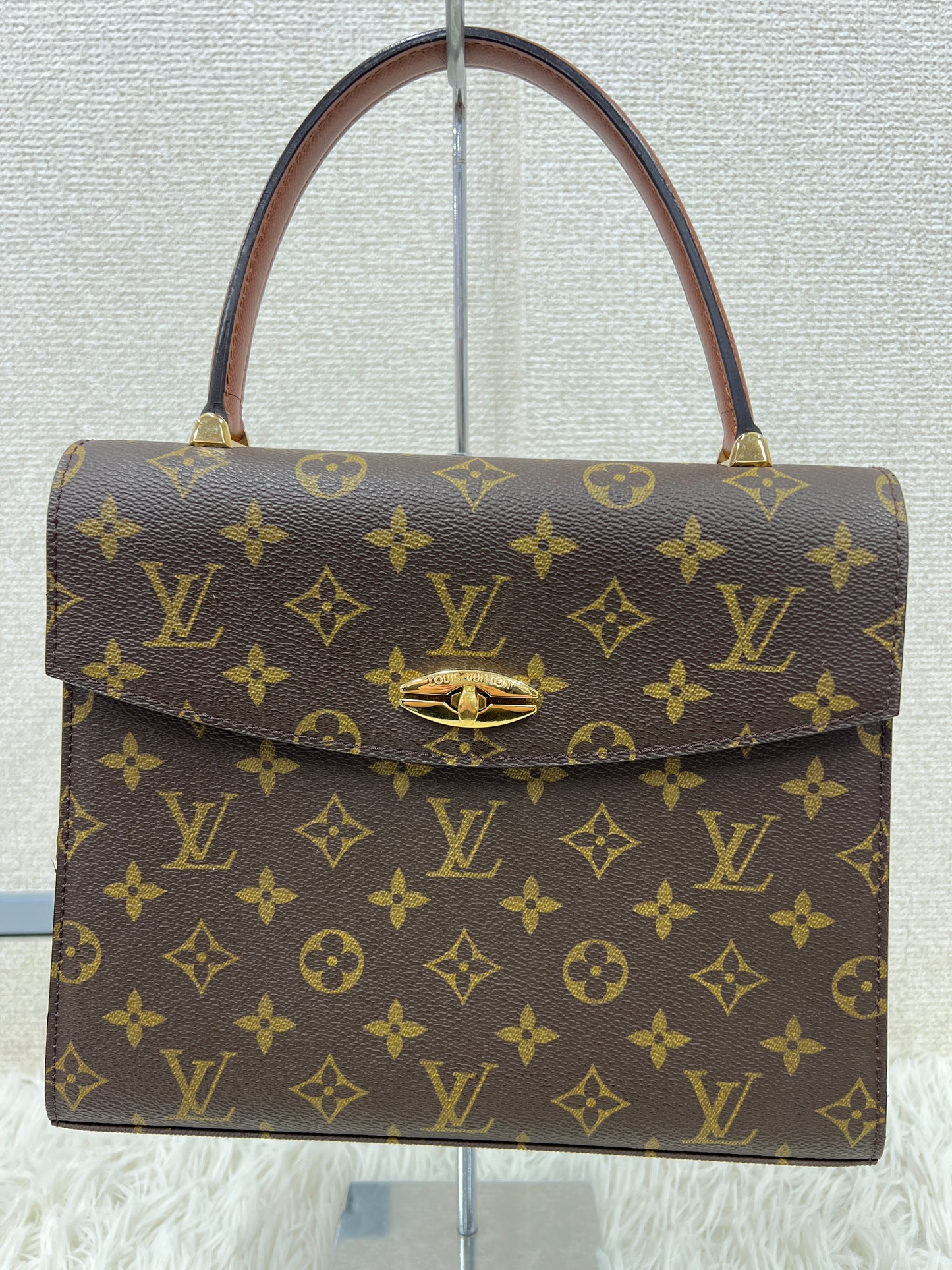Louis Vuitton Brown Handle Bags A-17819