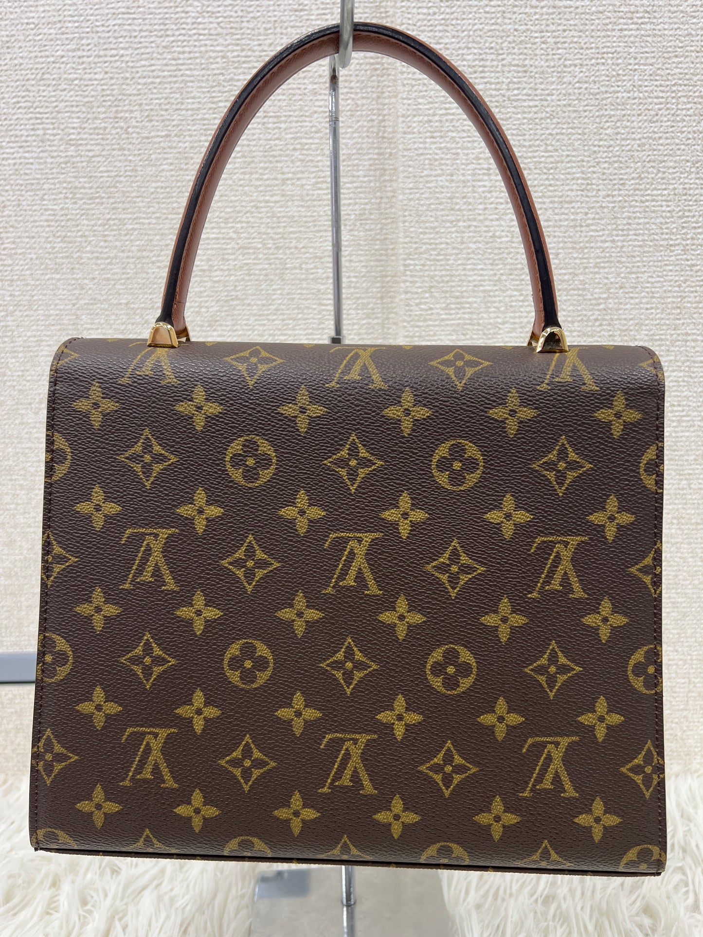 Louis Vuitton Brown Handle Bags A-17819
