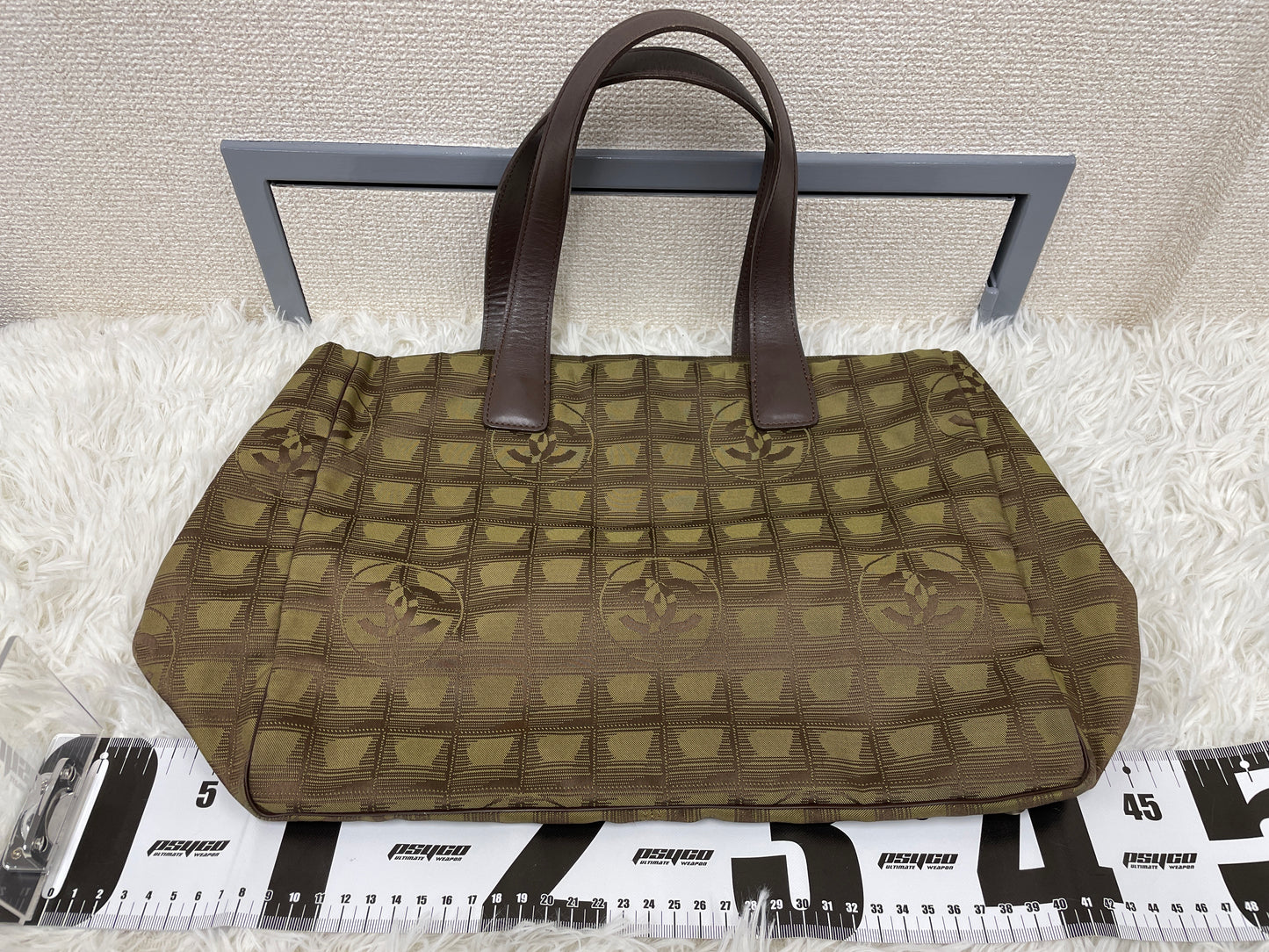 Chanel Beige Tote Bags A-17821