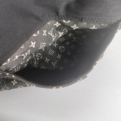 Louis Vuitton Black Handle Bags A-17825