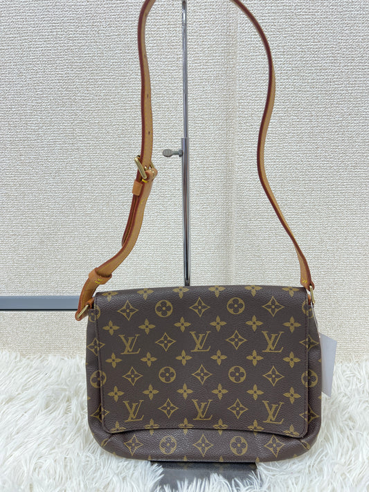 Louis Vuitton Brown Shoulder Bags A-17827
