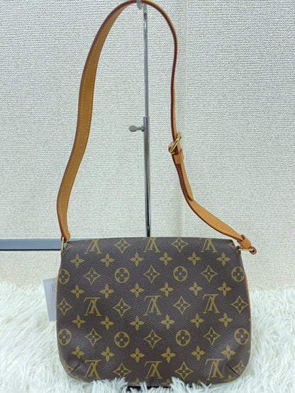 Louis Vuitton Brown Shoulder Bags A-17827