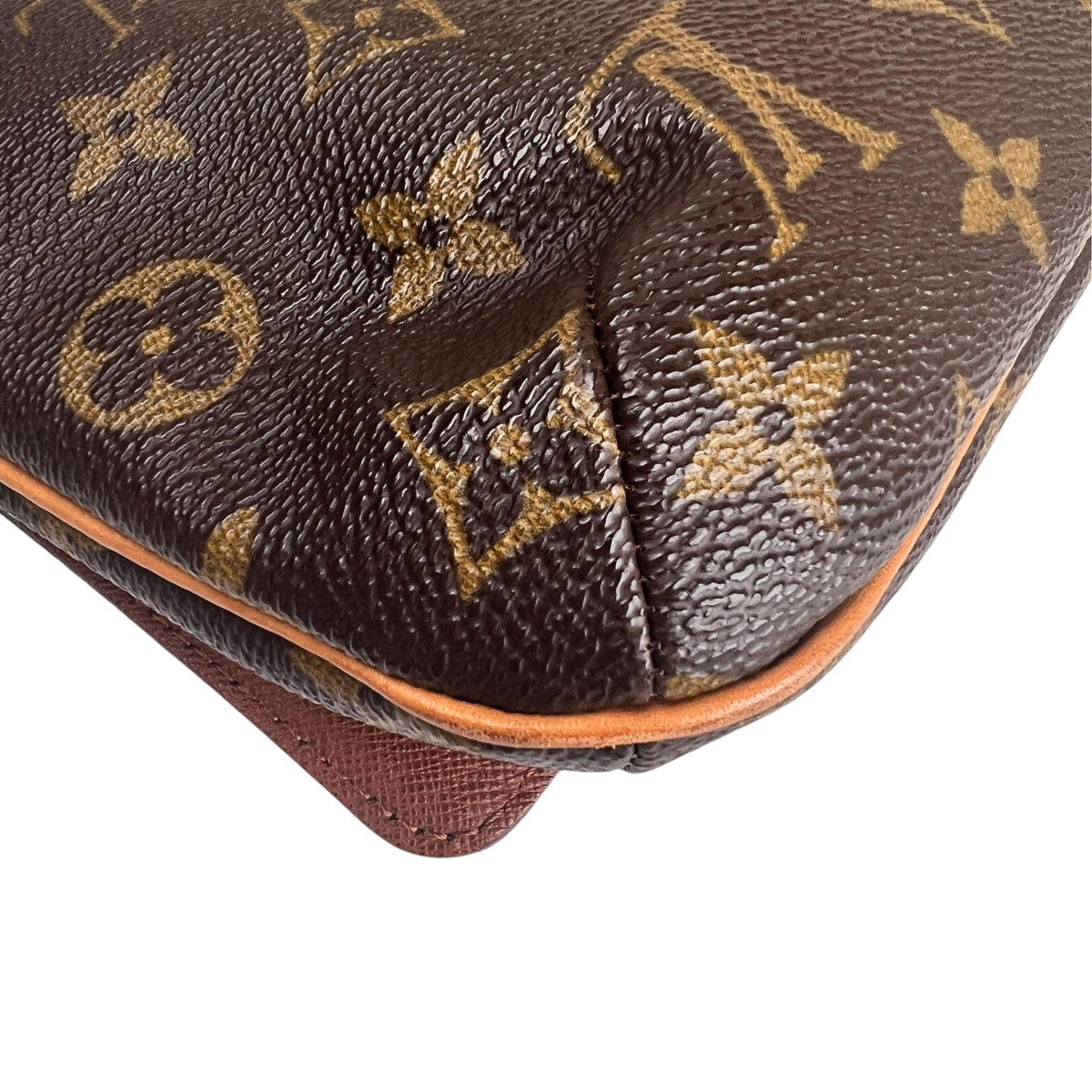 Louis Vuitton Brown Shoulder Bags A-17827