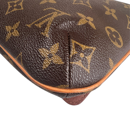Louis Vuitton Brown Shoulder Bags A-17827
