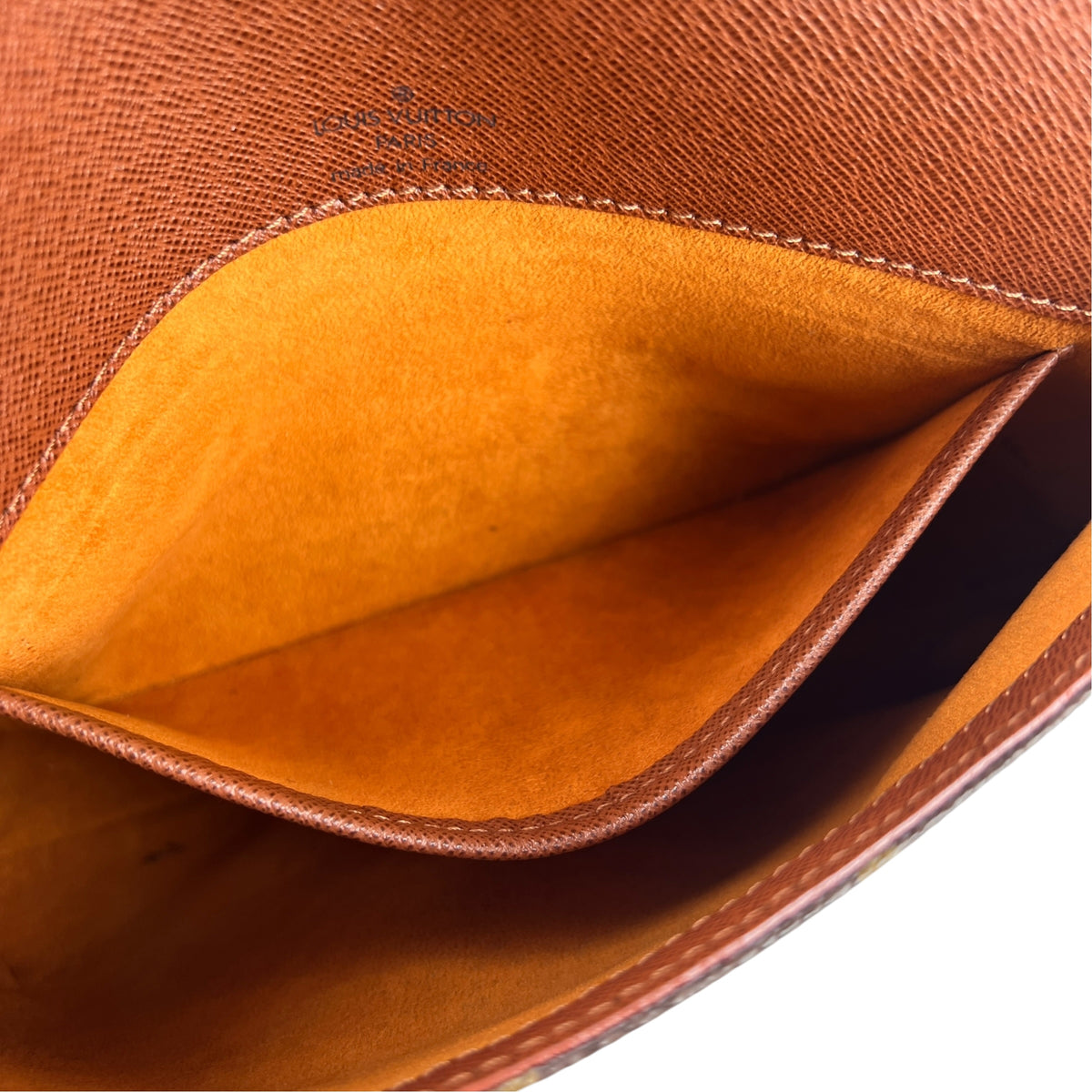 Louis Vuitton Brown Shoulder Bags A-17827