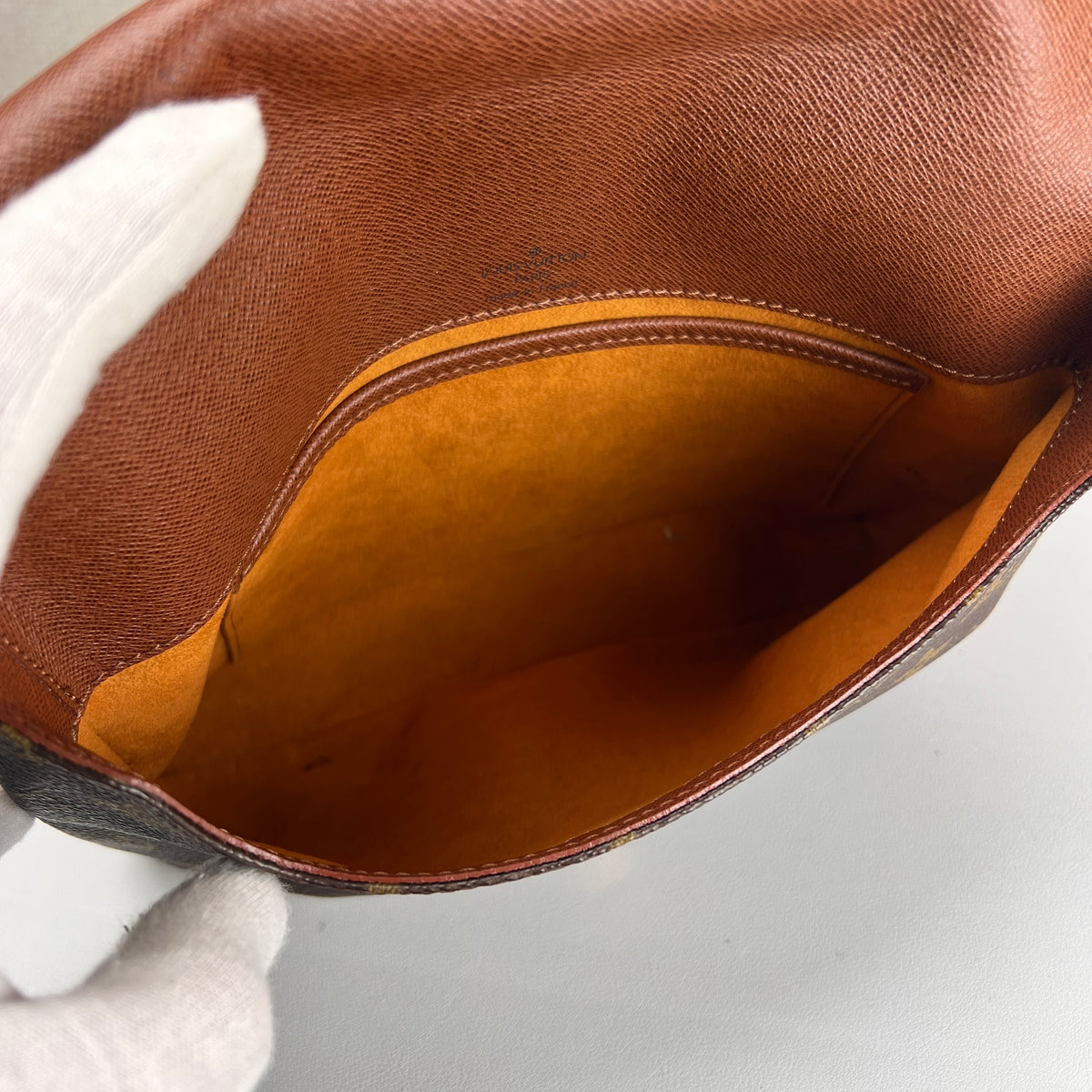 Louis Vuitton Brown Shoulder Bags A-17827