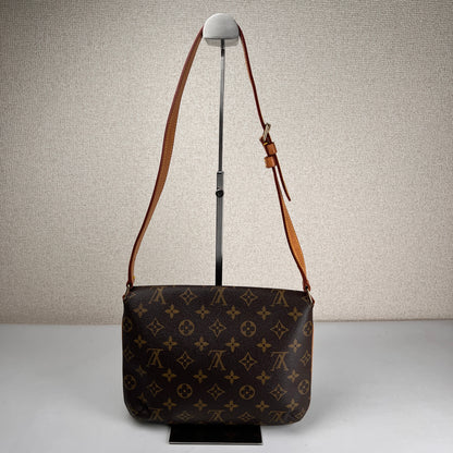 Louis Vuitton Brown Shoulder Bags A-17827