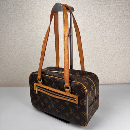 Louis Vuitton Brown Shoulder Bags A-17828