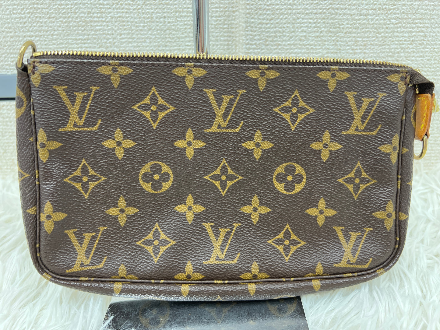 Louis Vuitton Brown Pouches A-17830