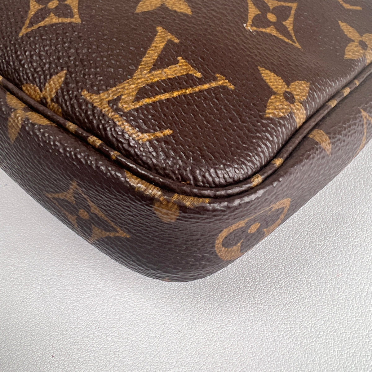 Louis Vuitton Brown Pouches A-17830