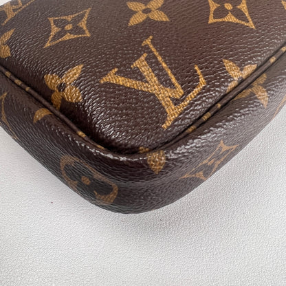 Louis Vuitton Brown Pouches A-17830