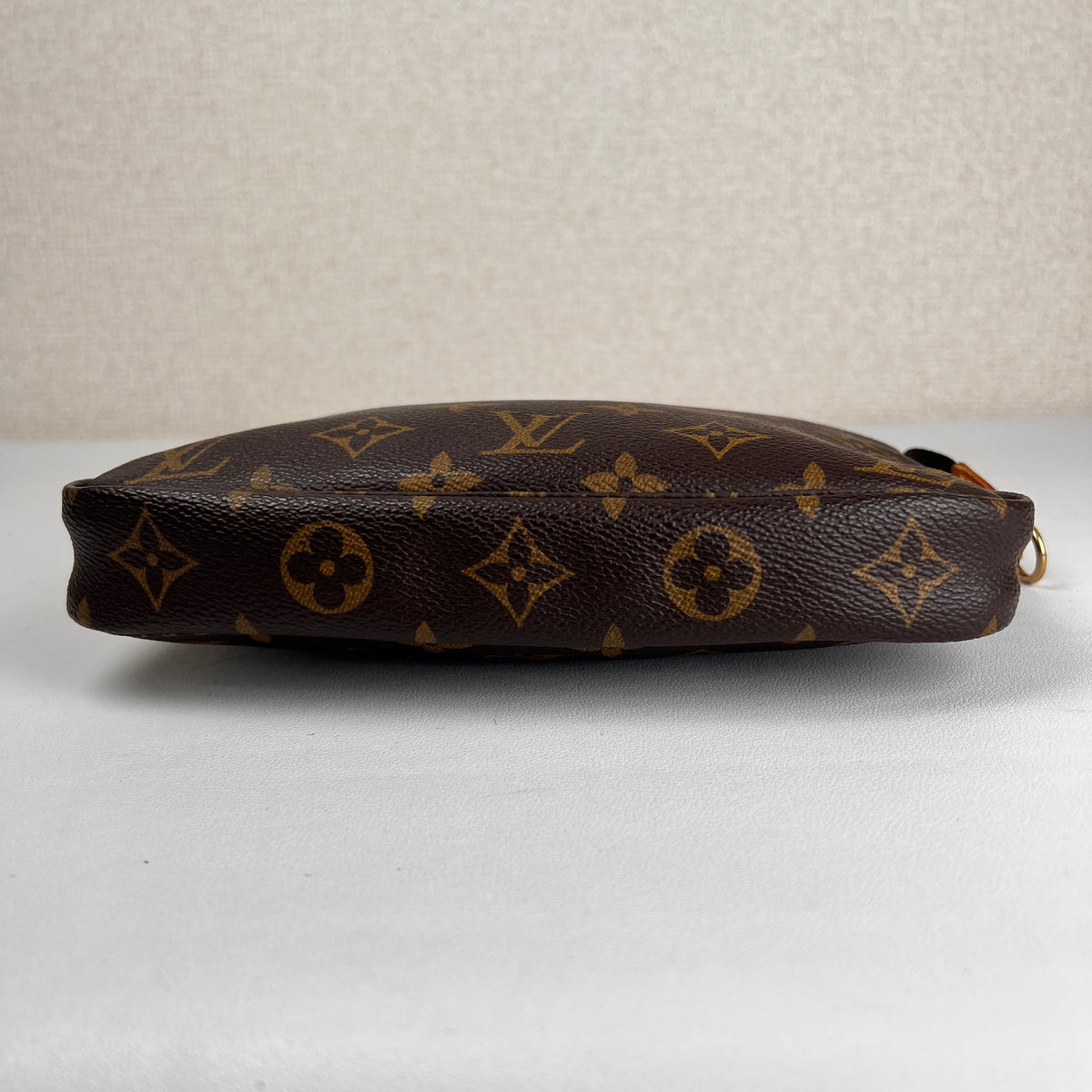 Louis Vuitton Brown Pouches A-17830