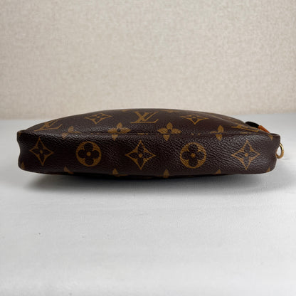 Louis Vuitton Brown Pouches A-17830