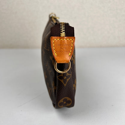 Louis Vuitton Brown Pouches A-17830