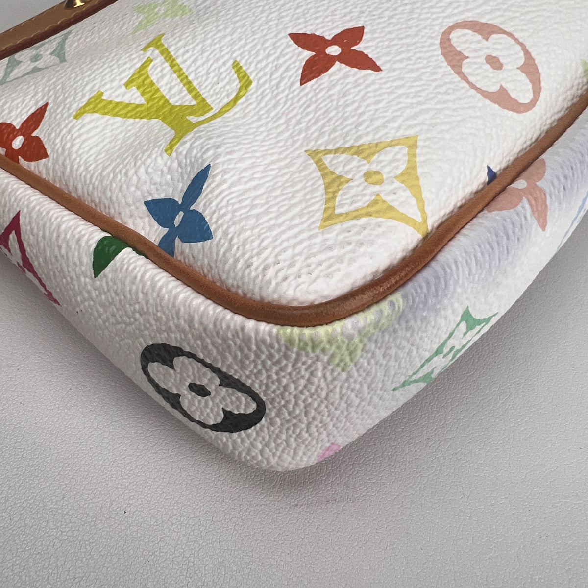 Louis Vuitton Multicolor Pouches A-17833