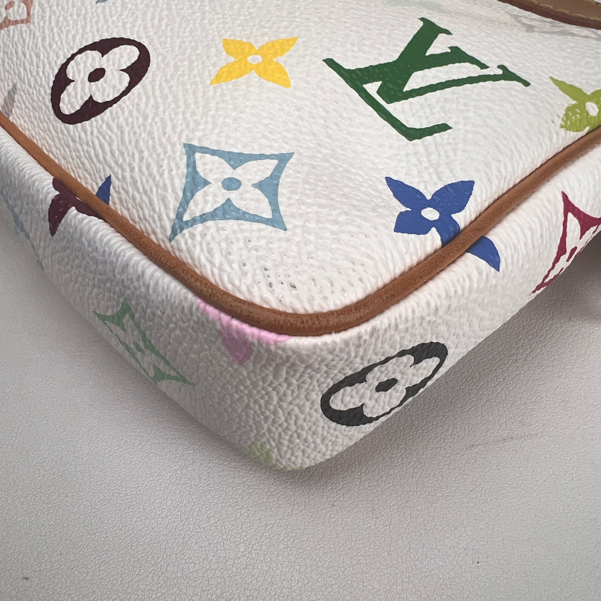 Louis Vuitton Multicolor Pouches A-17833
