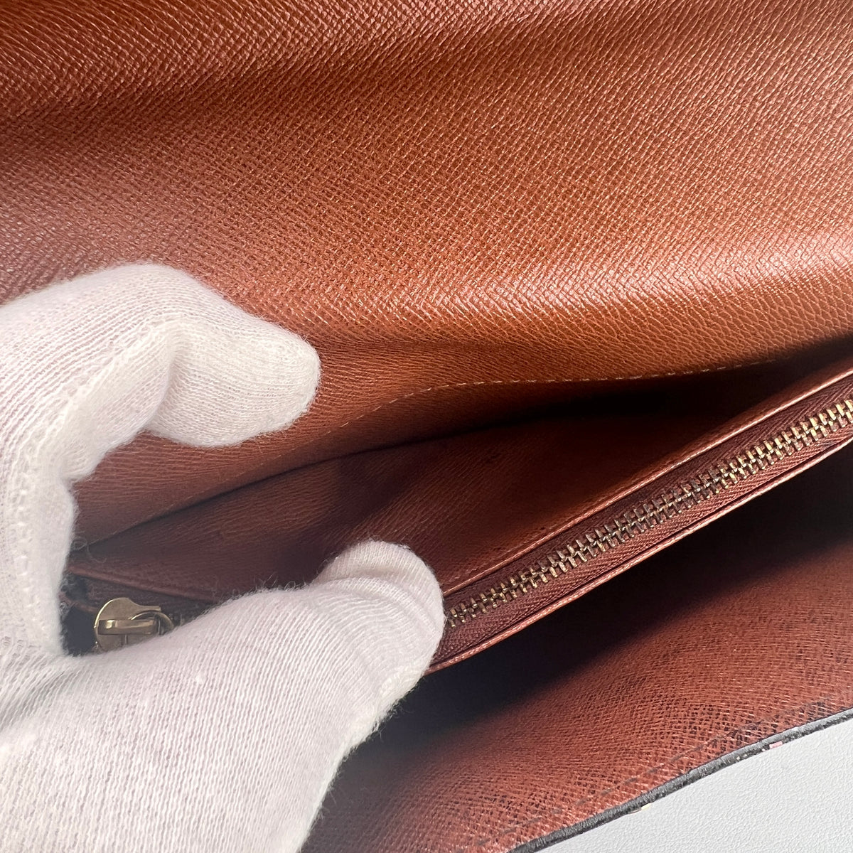 Louis Vuitton Brown Handle Bags A-17834