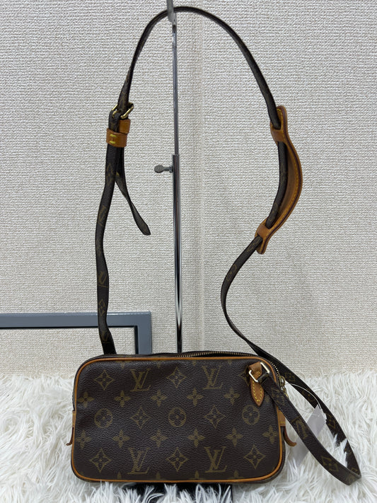 Louis Vuitton Brown Shoulder Bags A-17835
