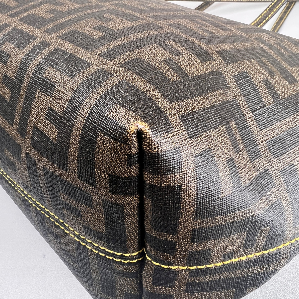 Fendi Brown Tote Bags A-17836