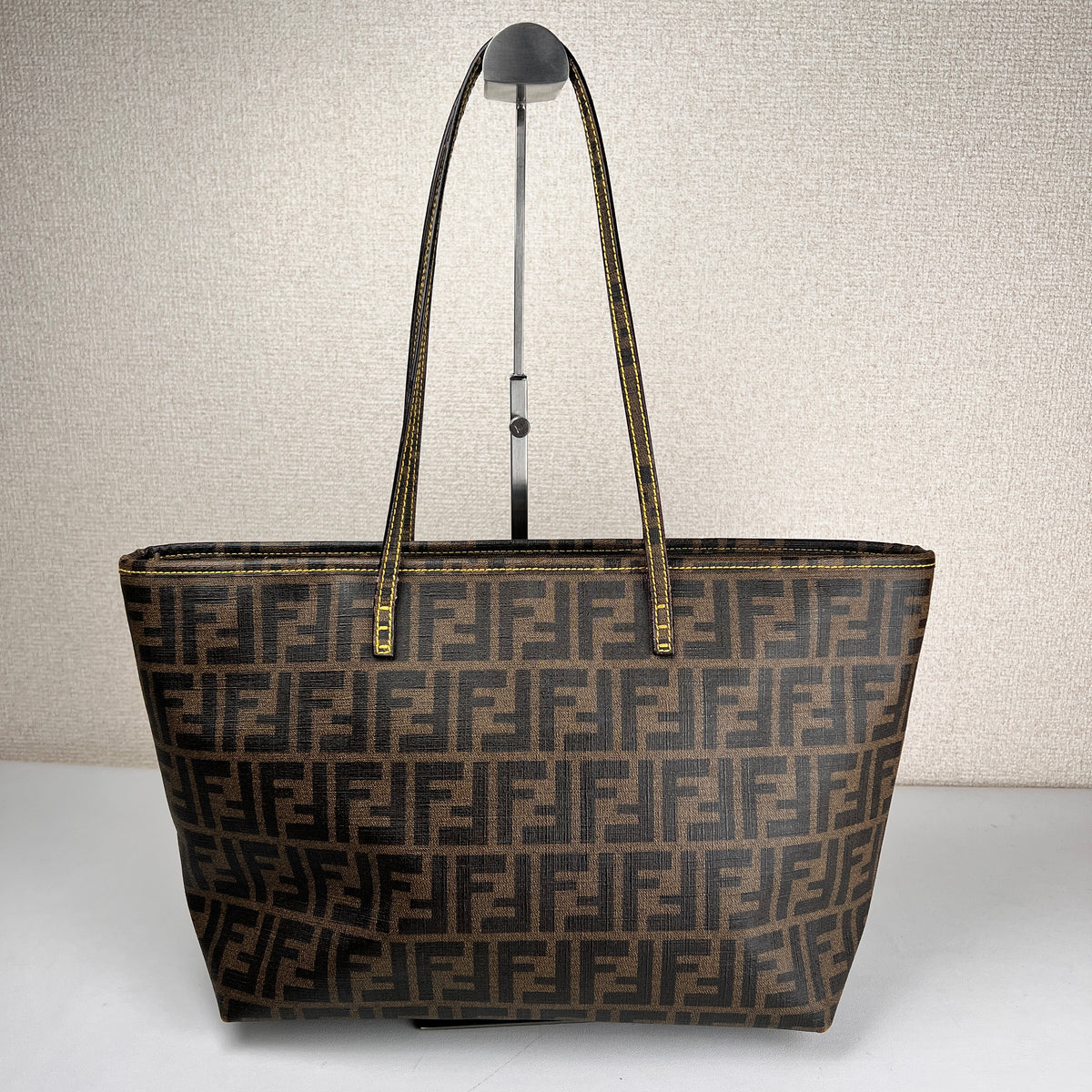 Fendi Brown Tote Bags A-17836