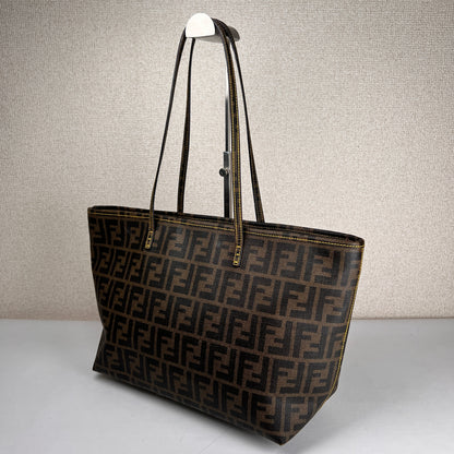Fendi Brown Tote Bags A-17836