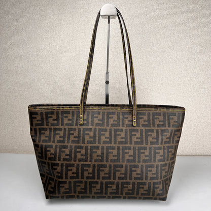 Fendi Brown Tote Bags A-17836