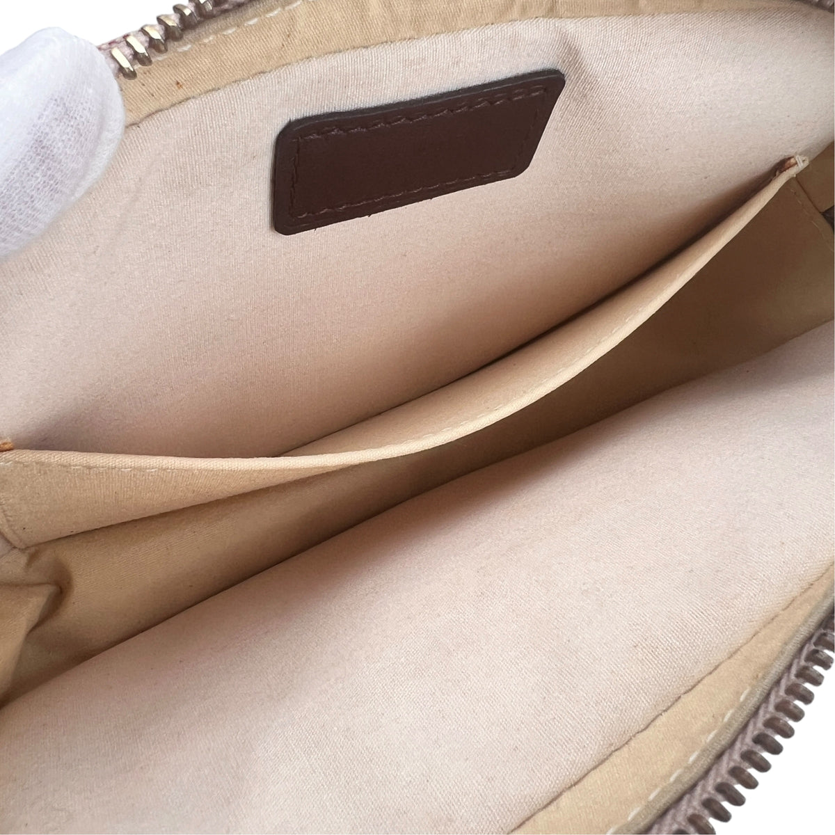 Louis Vuitton Pink Shoulder Bags A-17837